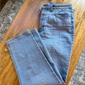 Women’s High-Rise Straight Jean